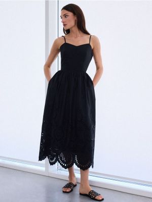 Sukienka elegancka Mohito ze sklepu: Mohito w kategorii: Sukienki - zdjęcie 55A556F-010-6967_465KE