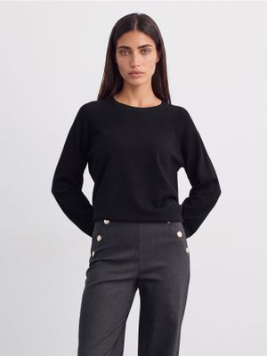 Sweter damski elegancki Mohito ze sklepu: Mohito w kategorii: Swetry damskie - zdjęcie 55A556F-010-6967_481KE