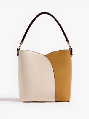 Shopper bag casualowa Mohito ze sklepu: Mohito w kategorii: Torby Shopper bag - zdjęcie 55A556F-010-6967_486IQ