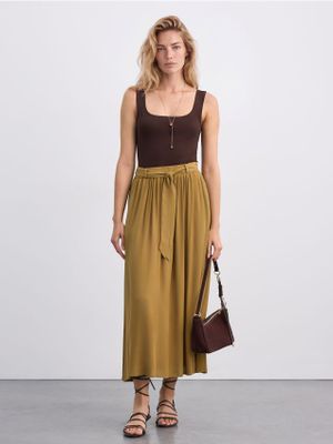 Spódnica wiosenna Mohito ze sklepu: Mohito w kategorii: Spódnice - zdjęcie 55A556F-010-6967_489KP