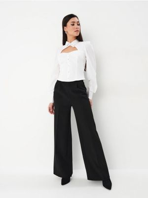 Spodnie damskie eleganckie Mohito ze sklepu: Mohito w kategorii: Spodnie damskie - zdjęcie 55A556F-010-6967_490AA