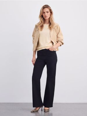 Sweter damski na zimę Mohito ze sklepu: Mohito w kategorii: Swetry damskie - zdjęcie 55A556F-010-6967_491KE