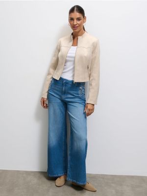 Jeansy damskie w miejskim stylu Mohito ze sklepu: Mohito w kategorii: Jeansy damskie - zdjęcie 55A556F-010-6967_503HO