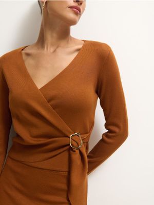 Sweter damski na zimę Mohito ze sklepu: Mohito w kategorii: Swetry damskie - zdjęcie 55A556F-010-6967_539EQ