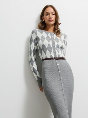 Sukienka dopasowana Mohito ze sklepu: Mohito w kategorii: Sukienki - zdjęcie 55A556F-010-6967_549EQ