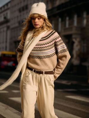 Sweter damski Mohito ze sklepu: Mohito w kategorii: Swetry damskie - zdjęcie 55A556F-010-6967_574EQ