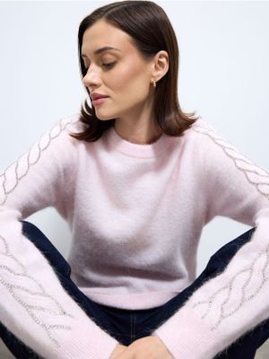 Sweter damski casual Mohito ze sklepu: Mohito w kategorii: Swetry damskie - zdjęcie 55A556F-010-6967_589EQ