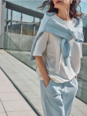 Bluzka damska wiosenna casual Mohito ze sklepu: Mohito w kategorii: Bluzki damskie - zdjęcie 55A556F-010-6967_660IX