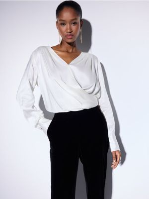 Bluzka damska elegancka Mohito ze sklepu: Mohito w kategorii: Bluzki damskie - zdjęcie 55A556F-010-6967_693IG