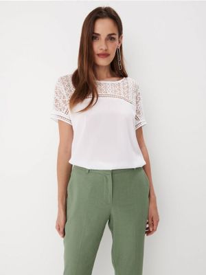 Bluzka damska Mohito ze sklepu: Mohito w kategorii: Bluzki damskie - zdjęcie 55A556F-010-6967_7055W