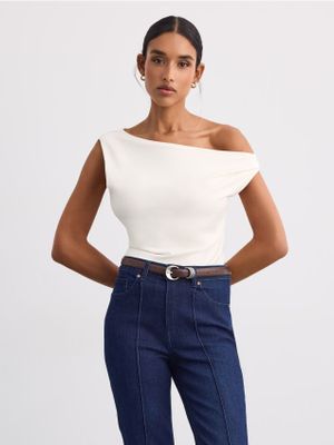 Bluzka damska casual Mohito ze sklepu: Mohito w kategorii: Bluzki damskie - zdjęcie 55A556F-010-6967_752KS
