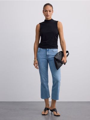 Jeansy damskie letnie Mohito ze sklepu: Mohito w kategorii: Jeansy damskie - zdjęcie 55A556F-010-6967_996KN