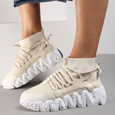Buty sportowe damskie casual Renee ze sklepu: renee.pl w kategorii: Buty sportowe damskie - zdjęcie 6BEED23A-9DF-769_175431