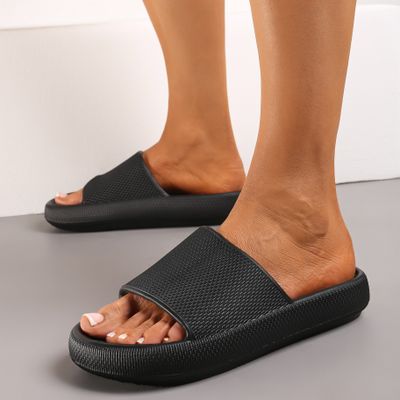 Klapki damskie casual Renee ze sklepu: renee.pl w kategorii: Klapki damskie - zdjęcie 6BEED23A-9DF-769_186861