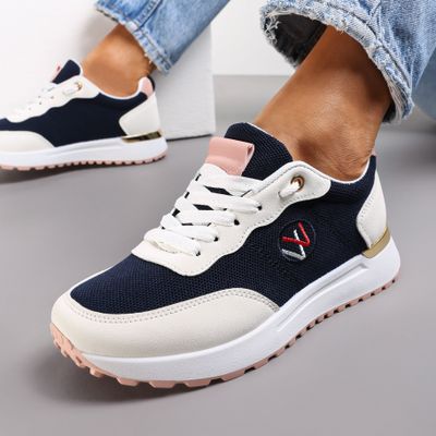 Renee - Buty sportowe damskie na zimę ze sklepu: renee.pl w kategorii: Buty sportowe damskie - zdjęcie 6BEED23A-9DF-769_225861