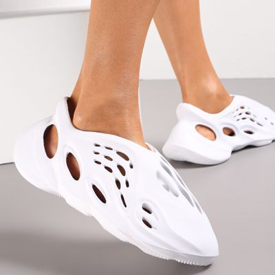 Renee - Buty sportowe damskie na wiosnę ze sklepu: renee.pl w kategorii: Buty sportowe damskie - zdjęcie 6BEED23A-9DF-769_231201
