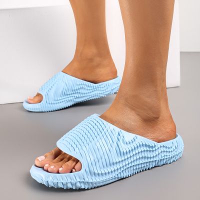 Klapki damskie Renee ze sklepu: renee.pl w kategorii: Klapki damskie - zdjęcie 6BEED23A-9DF-769_293752