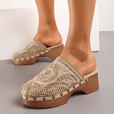 Klapki damskie casual Renee ze sklepu: renee.pl w kategorii: Klapki damskie - zdjęcie 6BEED23A-9DF-769_321962