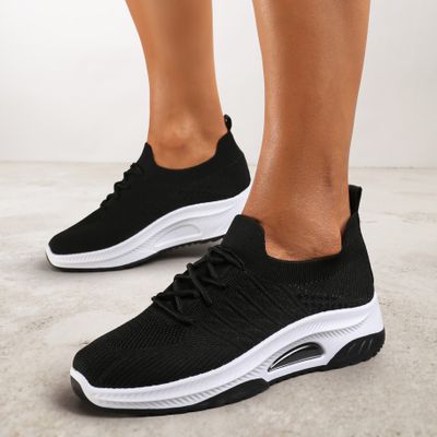 Renee - Buty sportowe damskie eleganckie ze sklepu: renee.pl w kategorii: Buty sportowe damskie - zdjęcie 6BEED23A-9DF-769_322445