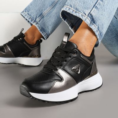 Buty sportowe damskie Renee ze sklepu: renee.pl w kategorii: Buty sportowe damskie - zdjęcie 6BEED23A-9DF-769_368792