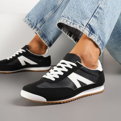Buty sportowe damskie casualowe Renee ze sklepu: renee.pl w kategorii: Buty sportowe damskie - zdjęcie 6BEED23A-9DF-769_386022
