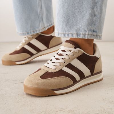 Buty sportowe damskie na lato casual Renee ze sklepu: renee.pl w kategorii: Buty sportowe damskie - zdjęcie 6BEED23A-9DF-769_405218