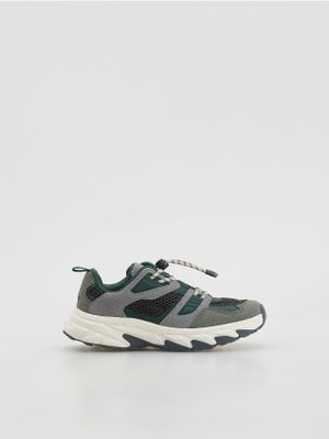 Buty sportowe dziecięce Reserved ze sklepu: Reserved w kategorii: Buty sportowe dziecięce - zdjęcie 74CCA4C-3C1-6972_016IM