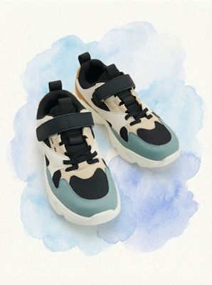 Buty sportowe dziecięce letnie Reserved ze sklepu: Reserved w kategorii: Buty sportowe dziecięce - zdjęcie 74CCA4C-3C1-6972_019IM
