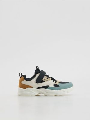 Buty sportowe dziecięce letnie Reserved ze sklepu: Reserved w kategorii: Buty sportowe dziecięce - zdjęcie 74CCA4C-3C1-6972_019IM