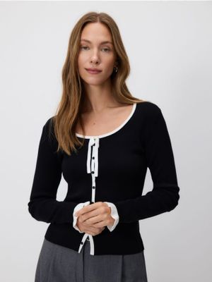 Sweter damski jesienny Reserved ze sklepu: Reserved w kategorii: Swetry damskie - zdjęcie 74CCA4C-3C1-6972_038GH