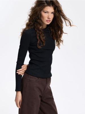 Bluzka damska casual Reserved ze sklepu: Reserved w kategorii: Bluzki damskie - zdjęcie 74CCA4C-3C1-6972_050KF