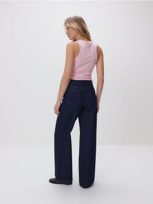 Jeansy damskie w miejskim stylu casual Reserved ze sklepu: Reserved w kategorii: Jeansy damskie - zdjęcie 74CCA4C-3C1-6972_158IL