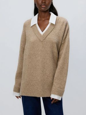 Sweter damski casualowy Reserved ze sklepu: Reserved w kategorii: Swetry damskie - zdjęcie 74CCA4C-3C1-6972_273GV