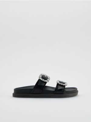 Klapki damskie na wiosnę Reserved ze sklepu: Reserved w kategorii: Klapki damskie - zdjęcie 74CCA4C-3C1-6972_352CR