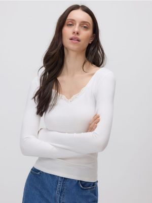 Bluzka damska casual koronkowa Reserved ze sklepu: Reserved w kategorii: Bluzki damskie - zdjęcie 74CCA4C-3C1-6972_440KL
