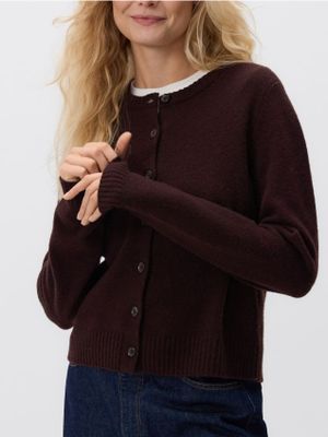 Sweter damski gładki casual Reserved ze sklepu: Reserved w kategorii: Swetry damskie - zdjęcie 74CCA4C-3C1-6972_605FW