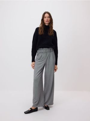 Spodnie damskie na lato Reserved ze sklepu: Reserved w kategorii: Spodnie damskie - zdjęcie 74CCA4C-3C1-6972_630GA