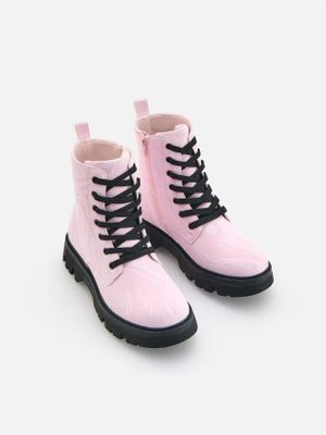 Buty zimowe dziecięce casual na zimę Reserved ze sklepu: Reserved w kategorii: Buty zimowe dziecięce - zdjęcie 74CCA4C-3C1-6972_700KR
