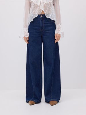 Jeansy damskie casual Reserved ze sklepu: Reserved w kategorii: Jeansy damskie - zdjęcie 74CCA4C-3C1-6972_YT353