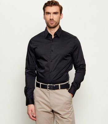 Koszula męska z klasycznym kołnierzykiem Guess ze sklepu: Gomez Fashion Store w kategorii: Koszule męskie - zdjęcie 874714-BD9-10338_GJ214M000068058