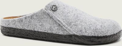 BIRKENSTOCK - Kapcie damskie na zimę ze sklepu: Gomez Fashion Store w kategorii: Kapcie damskie - zdjęcie 874714-BD9-10338_BR225W000019194