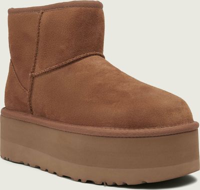 Śniegowce damskie UGG ze sklepu: Gomez Fashion Store w kategorii: Śniegowce damskie - zdjęcie 874714-BD9-10338_UG225W000067008