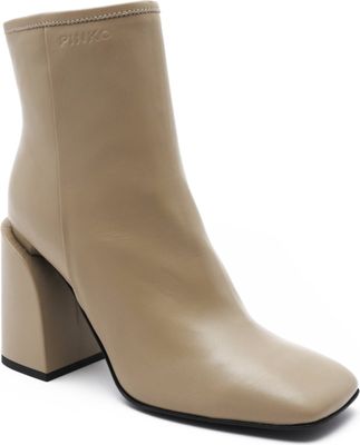 Botki Pinko ze sklepu: Gomez Fashion Store w kategorii: Botki - zdjęcie 874714-BD9-10338_PI232W000037976
