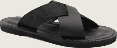 Klapki męskie casual Emporio Armani ze sklepu: Gomez Fashion Store w kategorii: Klapki męskie - zdjęcie 874714-BD9-10338_EA232M000032001