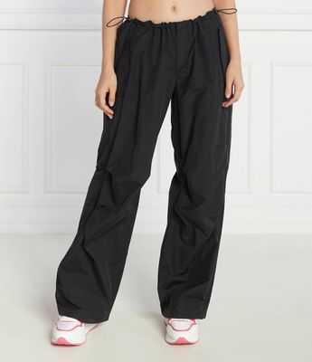 Spodnie damskie sportowe Tommy Jeans ze sklepu: Gomez Fashion Store w kategorii: Spodnie damskie - zdjęcie 874714-BD9-10338_TM235W000054D44