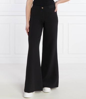 Spodnie damskie sportowe Versace Jeans Couture ze sklepu: Gomez Fashion Store w kategorii: Spodnie damskie - zdjęcie 874714-BD9-10338_VR242W000041899