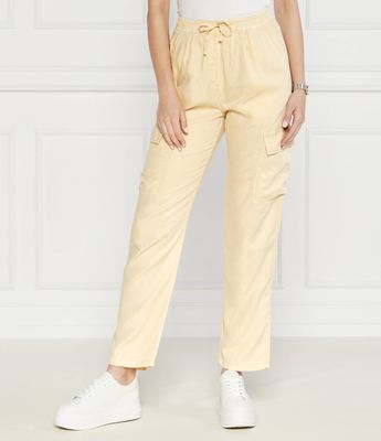 Pepe Jeans London - Spodnie damskie na wiosnę ze sklepu: Gomez Fashion Store w kategorii: Spodnie damskie - zdjęcie 874714-BD9-10338_PJ242W000034845