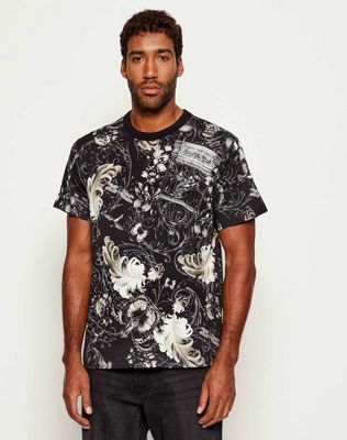 T-shirt męski letni Versace Jeans Couture ze sklepu: Gomez Fashion Store w kategorii: T-shirty męskie - zdjęcie 874714-BD9-10338_VR255M000062A38