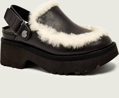 Klapki damskie letnie UGG ze sklepu: Gomez Fashion Store w kategorii: Klapki damskie - zdjęcie 874714-BD9-10338_UG255W000023990