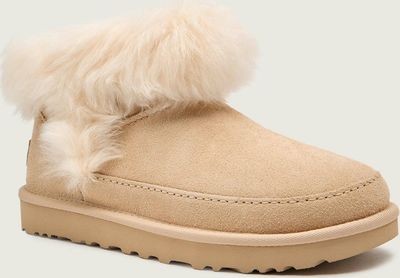 Śniegowce damskie UGG ze sklepu: Gomez Fashion Store w kategorii: Śniegowce damskie - zdjęcie 874714-BD9-10338_UG255W000040321